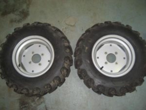 LIKE NEW Rear Ag Tires & Rims for Honda RT5000, H5013, or H5518 Tractor